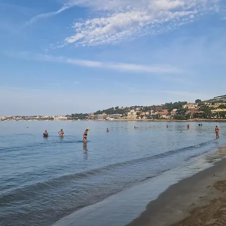 Maison-appartement La Palmeraie Piscine Et Magnifique Vue Sanary-sur-Mer